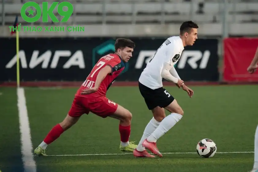 Thế trận tương đối cân bằng giữa cả 2 đội Thế trận tương đối cân bằng giữa cả 2 đội